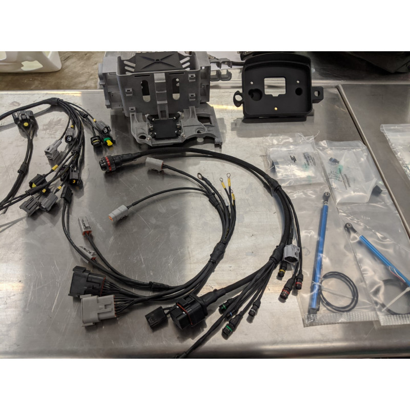MTECサービス MoTeC Kawasaki ZX-10R / ZX-10RR Plug & Play Superbike Electronics